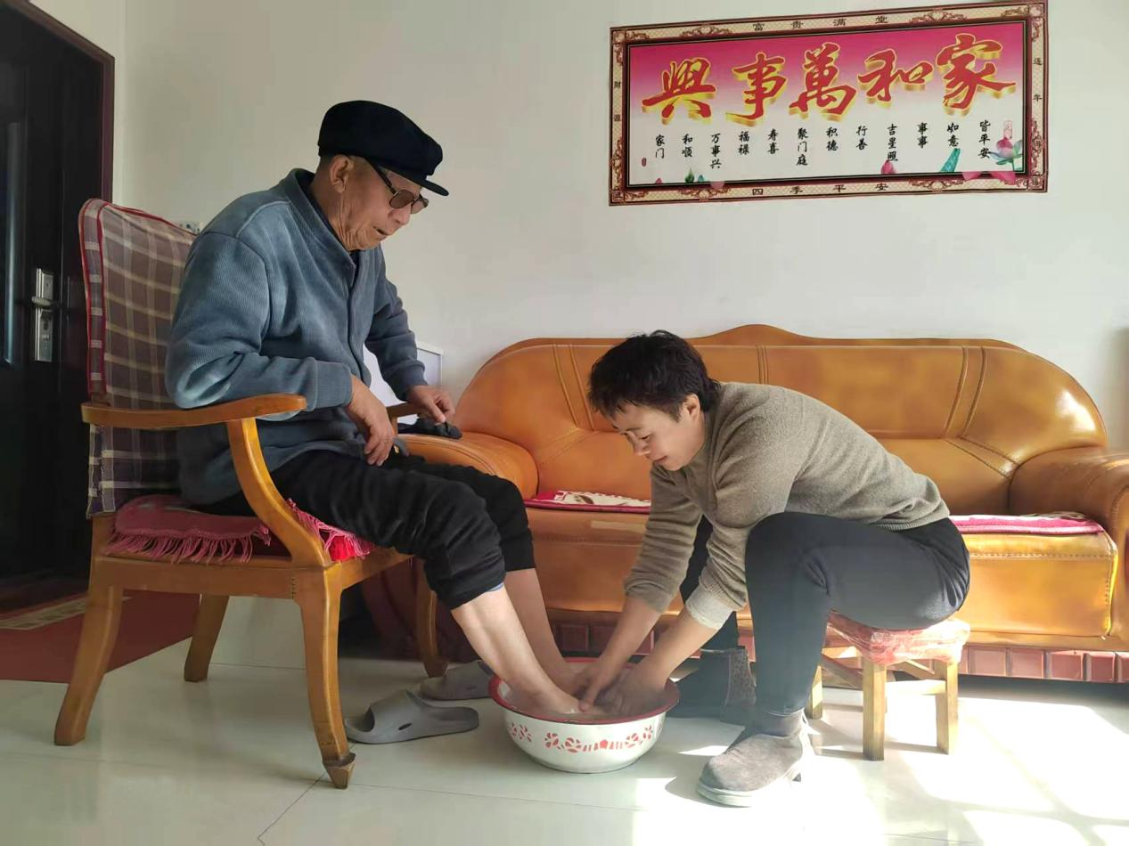 中共平?jīng)鍪谢A產(chǎn)業(yè)投資集團有限公司委員會(huì )關(guān)于對2024年度“產(chǎn)投榜樣”進(jìn)行公示的公告(圖5)